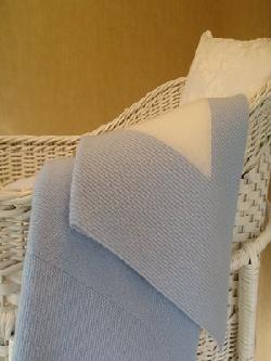 Blue and White Cashmere Baby Blanket (90 x120cm)